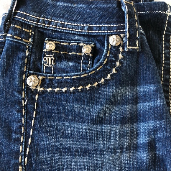 Miss Me boot cut jeans with decorative buttons. - Picture 5 of 7